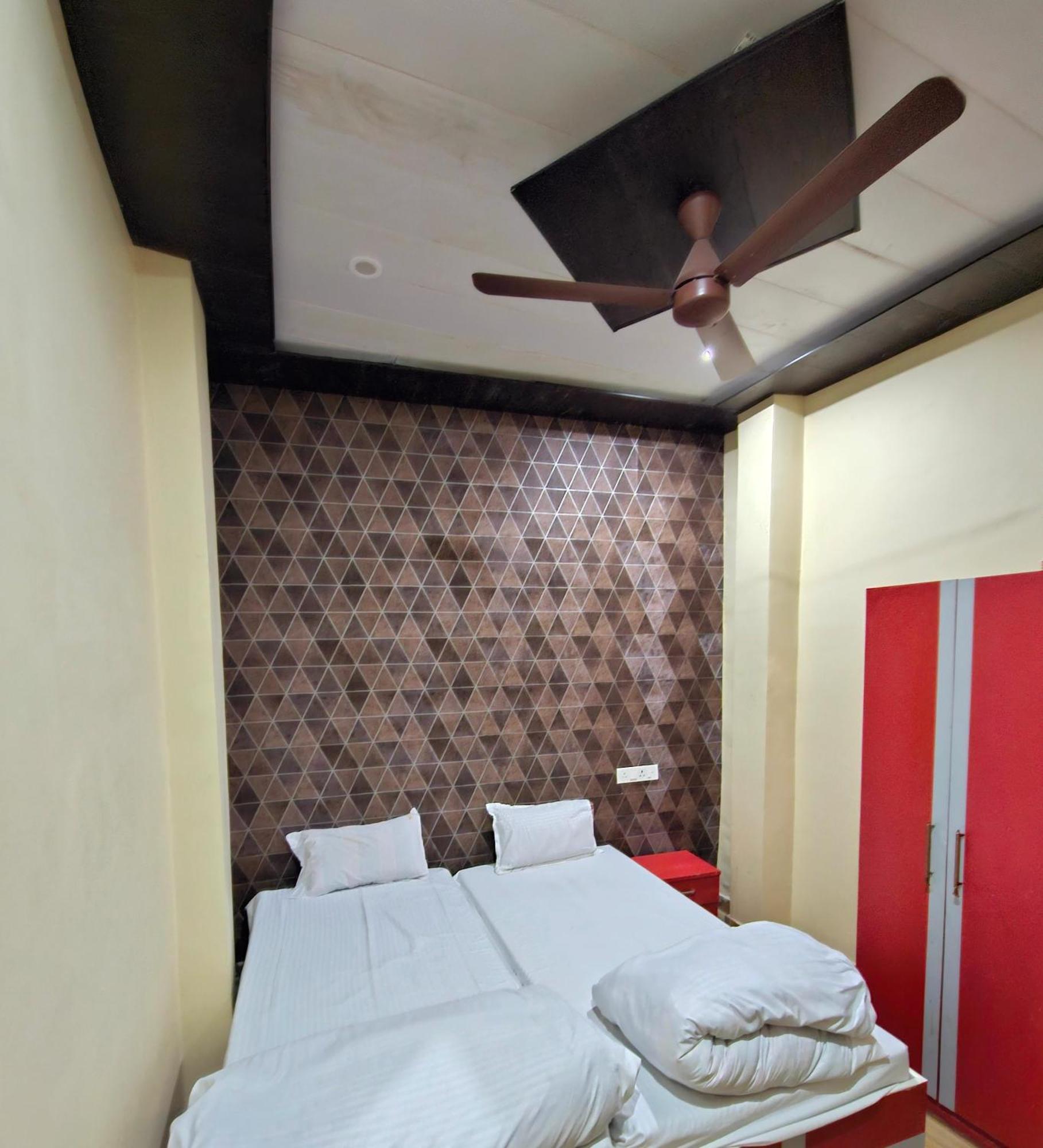 Hotel Kalika P Guest House Bénarès Extérieur photo